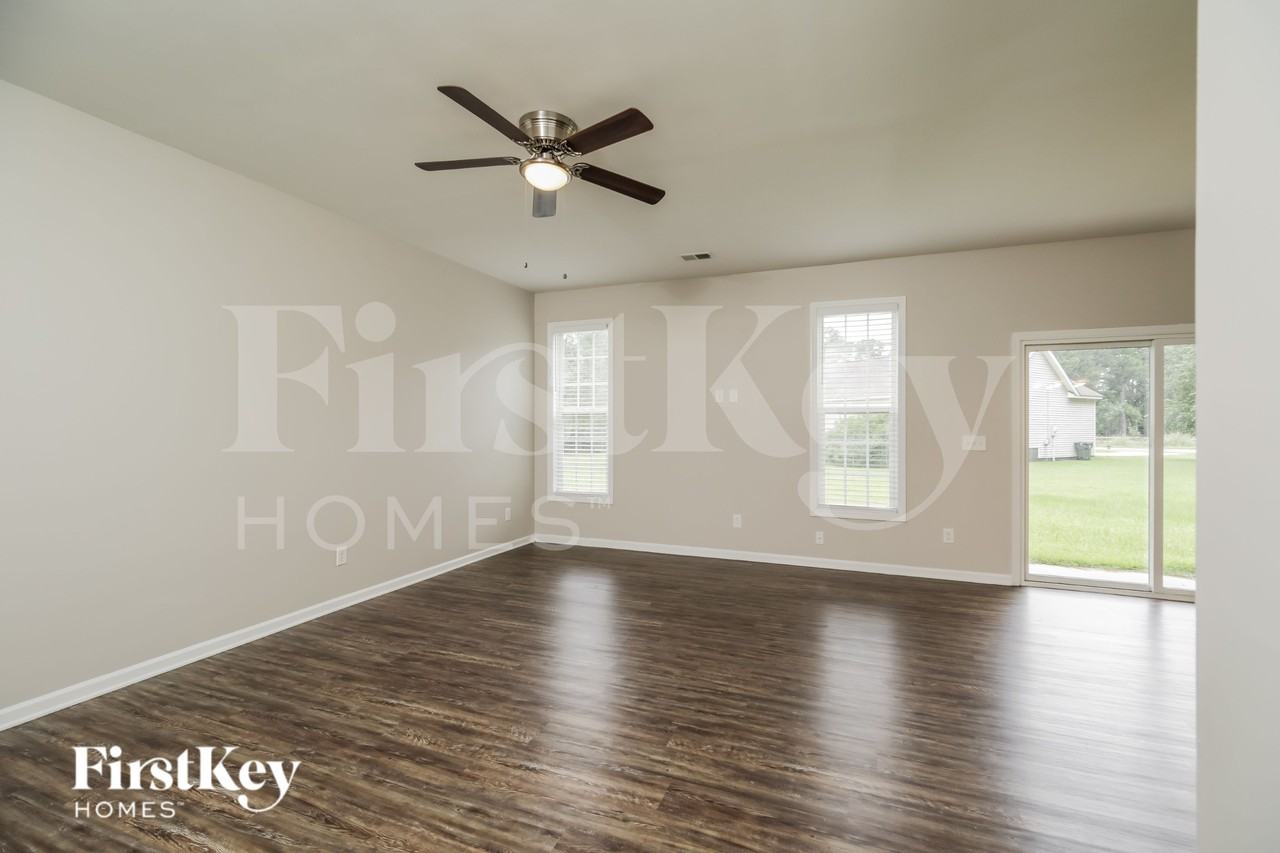 105 Resinwood Rd - Photo 4 of 16