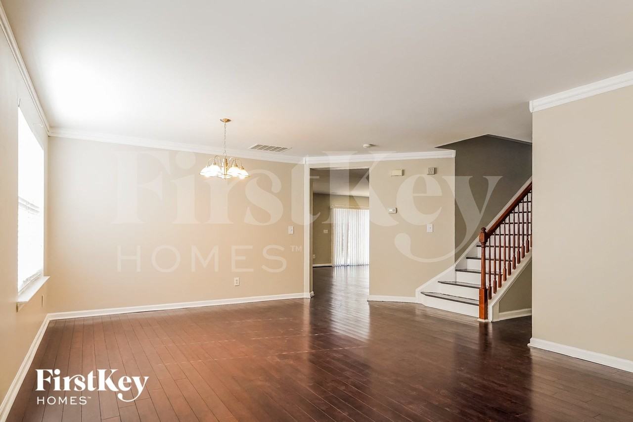 2861 Brookford Ln Sw - Photo 4 of 14
