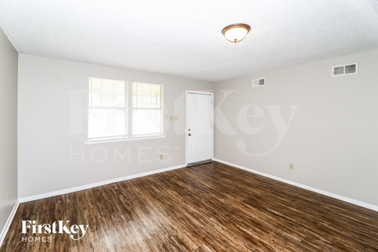 5728 Ballenmoor Dr - Photo 4 of 15