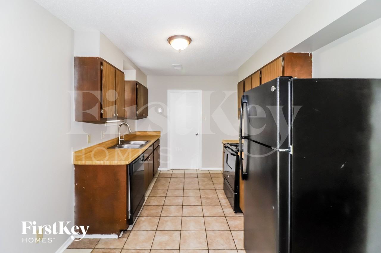 5728 Ballenmoor Dr - Photo 6 of 15
