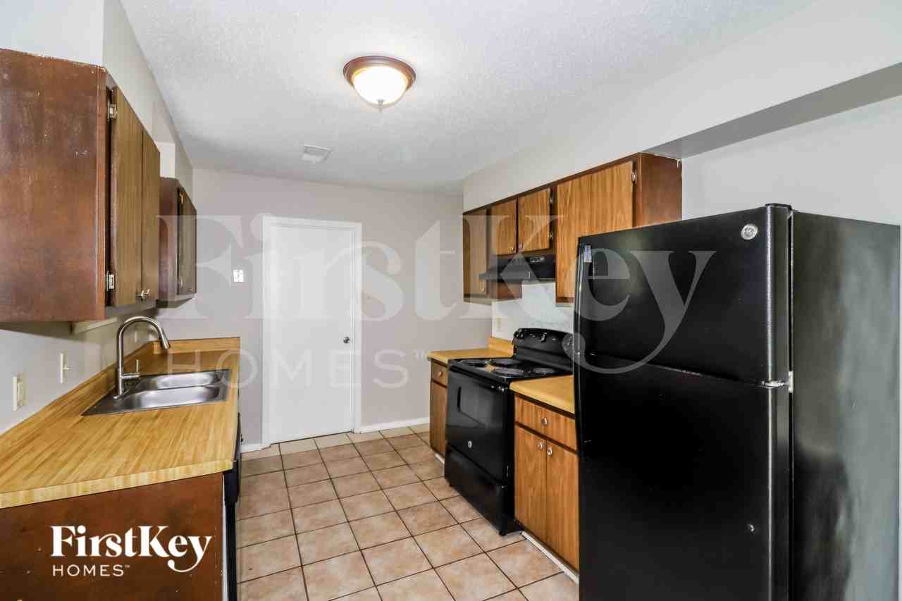 5728 Ballenmoor Dr - Photo 7 of 15