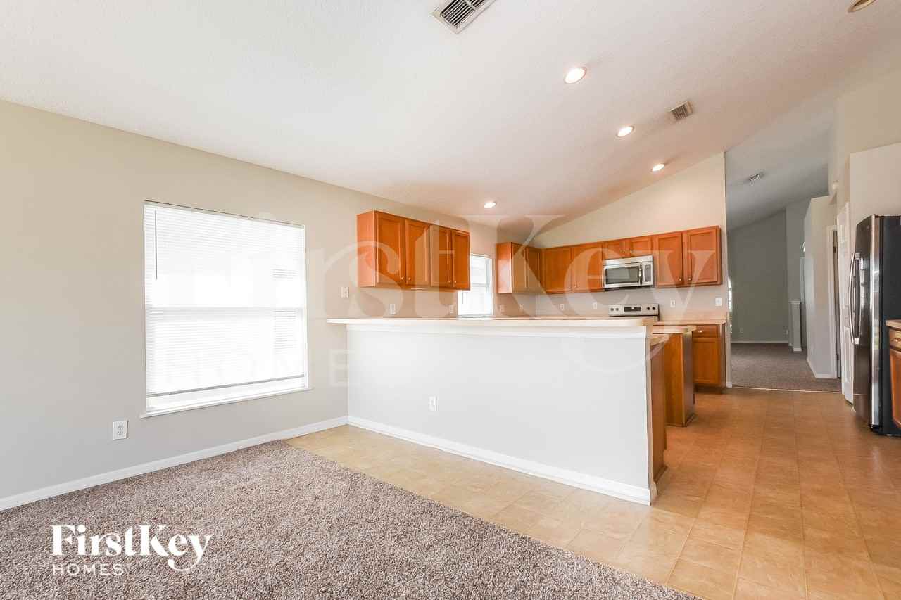 536 Haines Trl - Photo 5 of 16