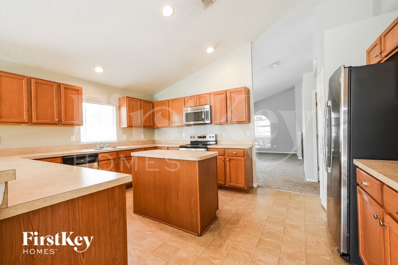 536 Haines Trl - Photo 6 of 16