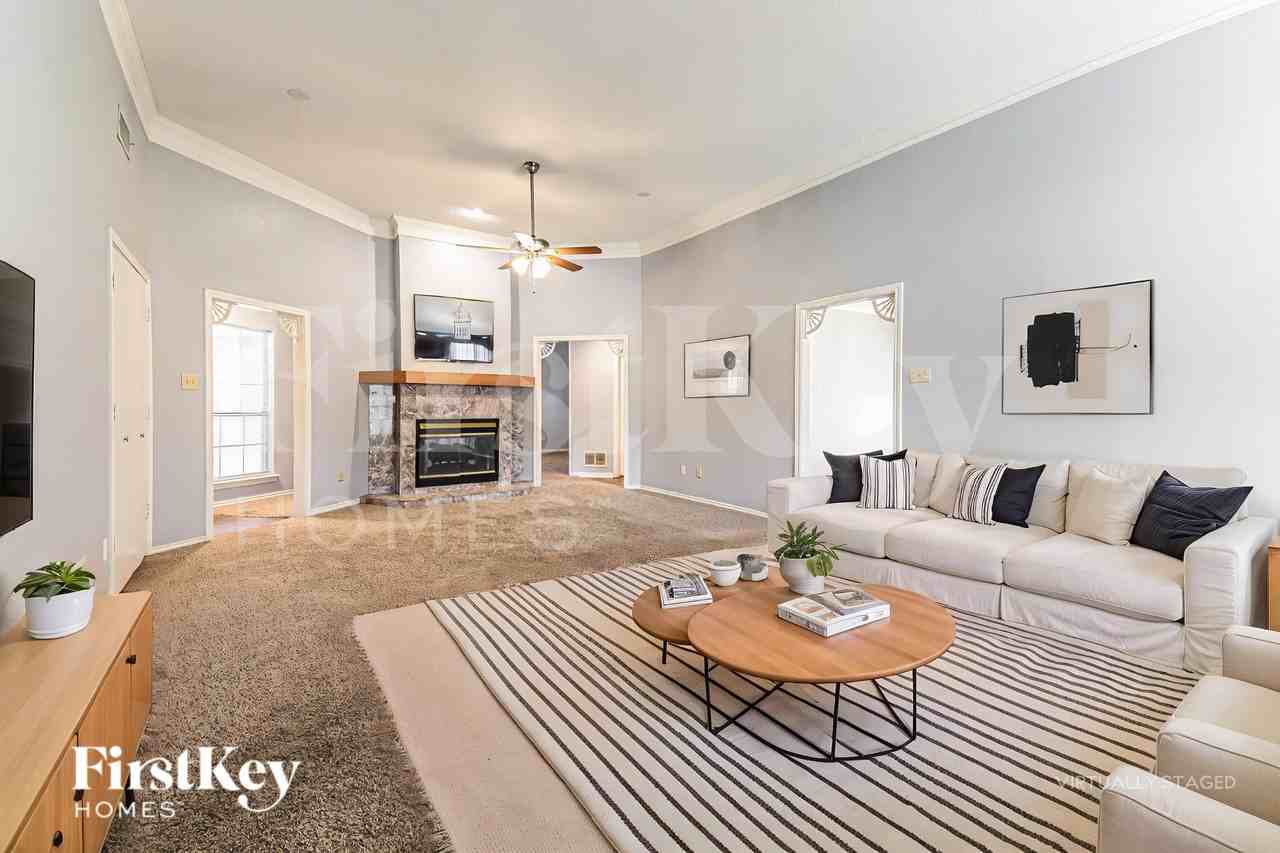 5302 Deep Canyon Dr - Photo 4 of 19