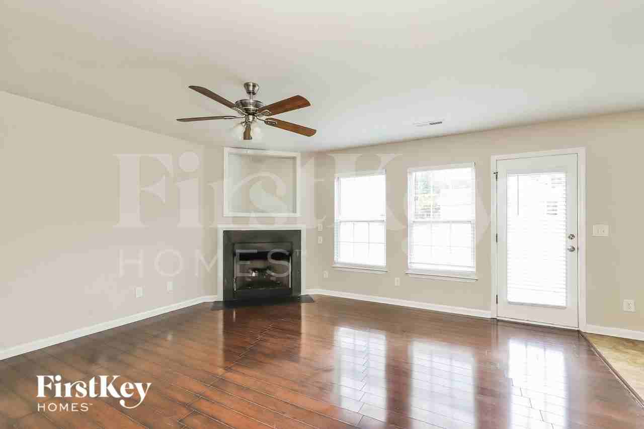 2803 Quail Oaks Dr - Photo 4 of 16