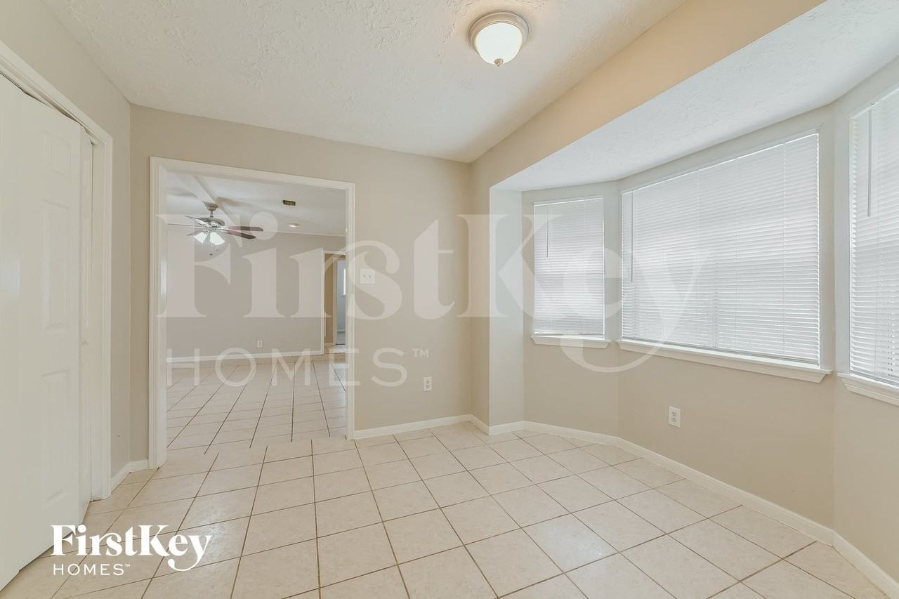 2506 Rambling Brook Dr - Photo 5 of 16