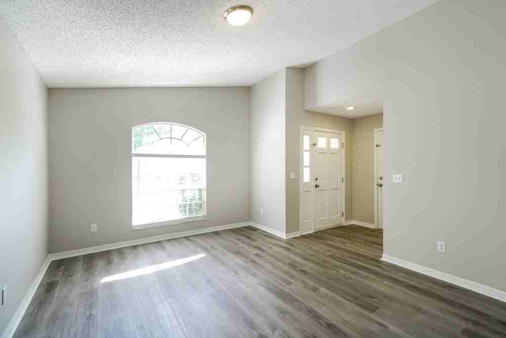 1831 Coyote Pl - Photo 4 of 16
