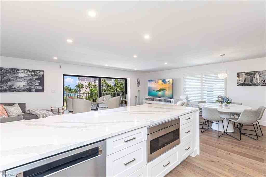 2880 Gulf Shore Blvd N ##509 - Photo 6 of 28