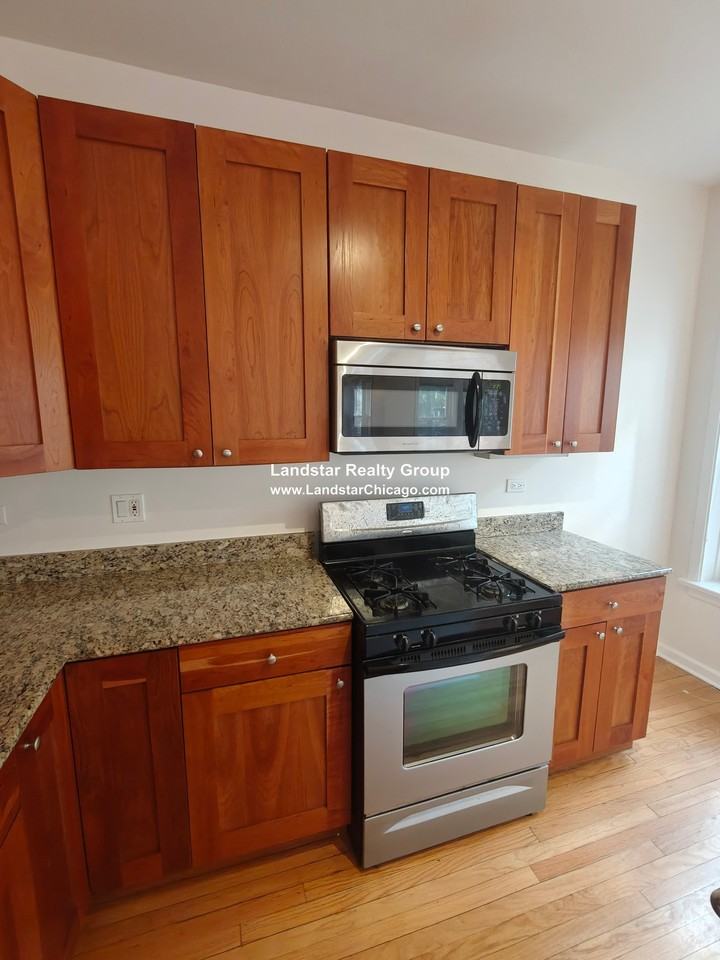 4956 N Ridgeway Ave #1 - Photo 7 of 22