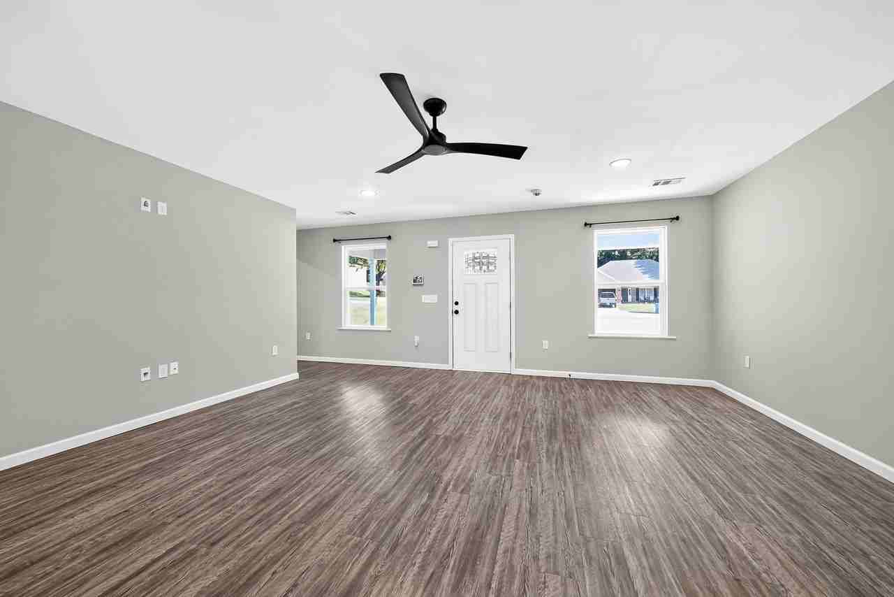 213 Rie Ct #1 - Photo 5 of 23
