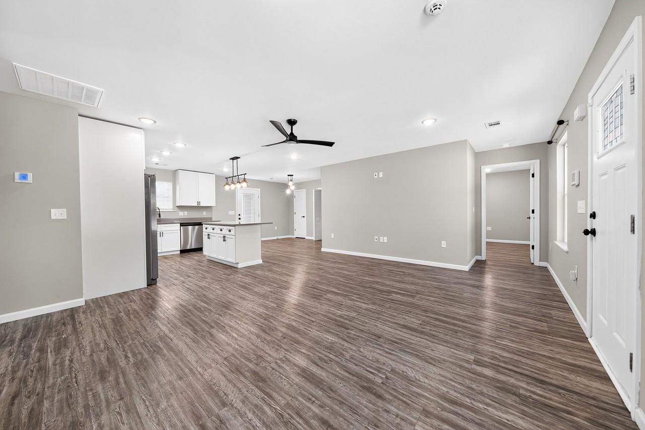 213 Rie Ct #1 - Photo 6 of 23