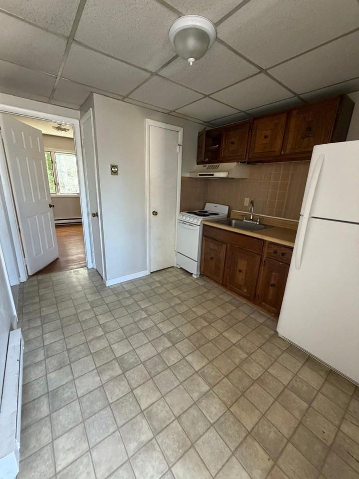 327 S 3rd St #41 - Photo 5 of 9