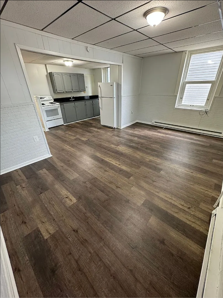 725 Front St #1 - Photo 2 of 12