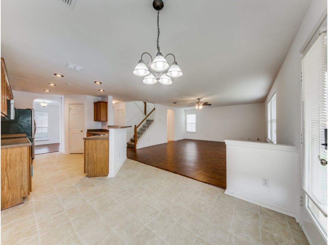 331 Lucille - Photo 6 of 13