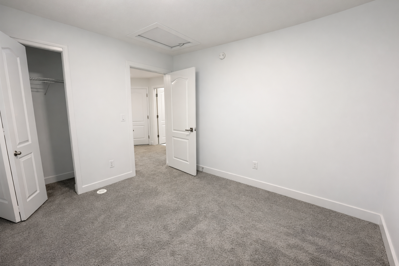 1208 14 Ave Nw - Photo 7 of 13