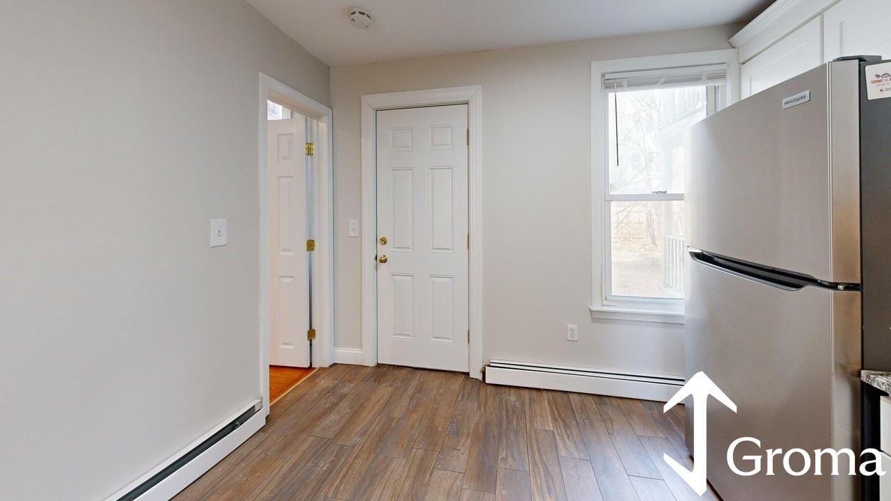 209 Princeton St #3 - Photo 3 of 14