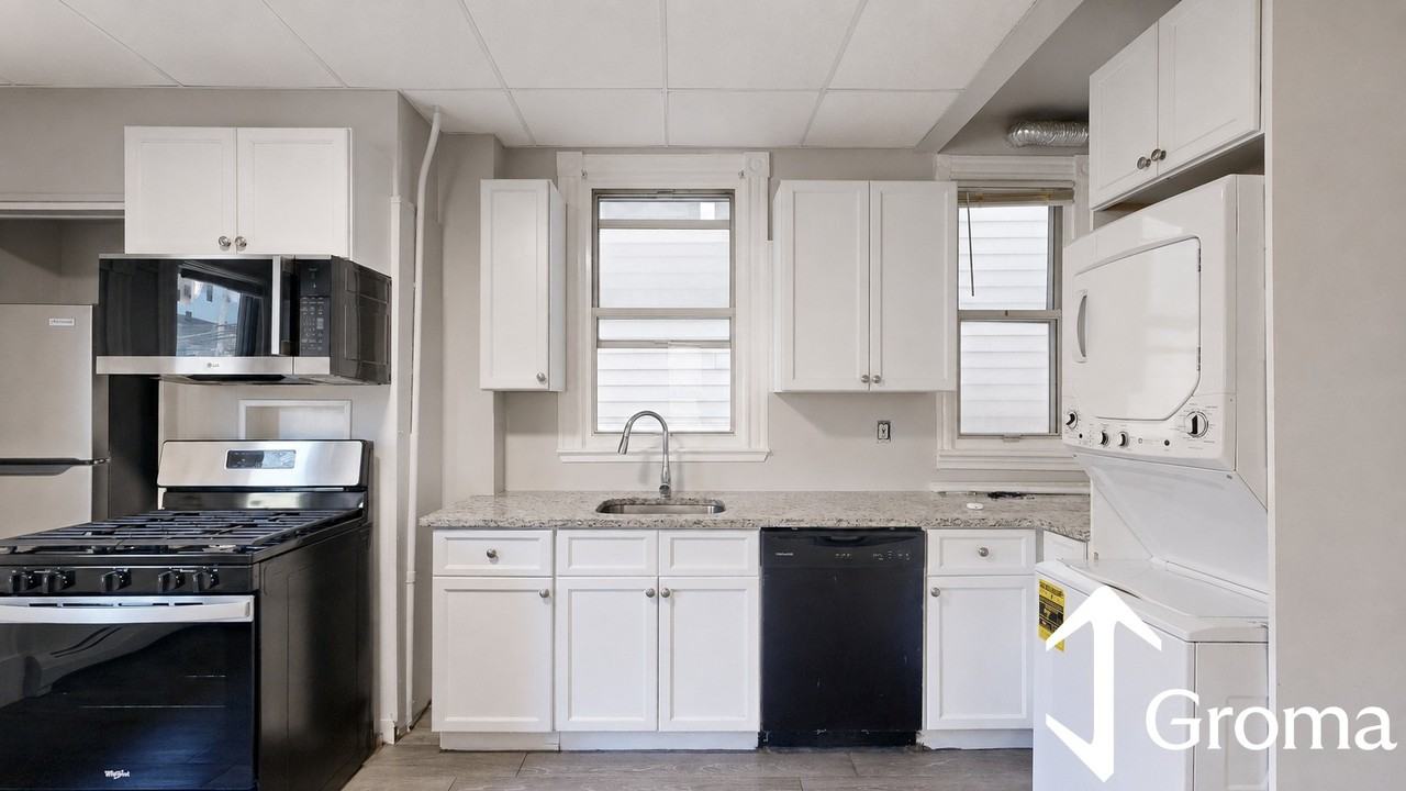 349 Chelsea St #2 - Photo 2 of 20