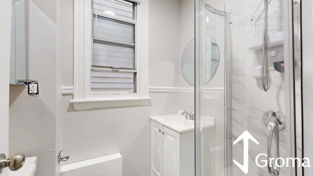 349 Chelsea St #2 - Photo 3 of 20