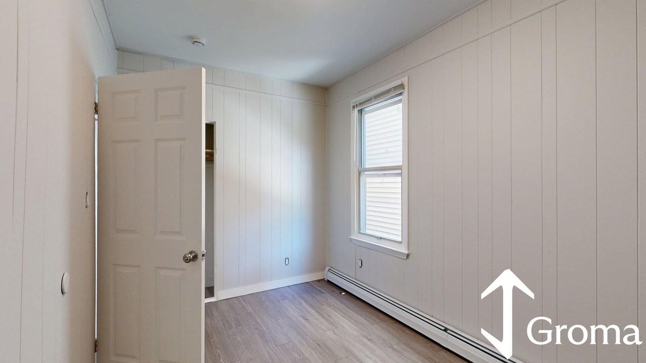 349 Chelsea St #2 - Photo 5 of 20