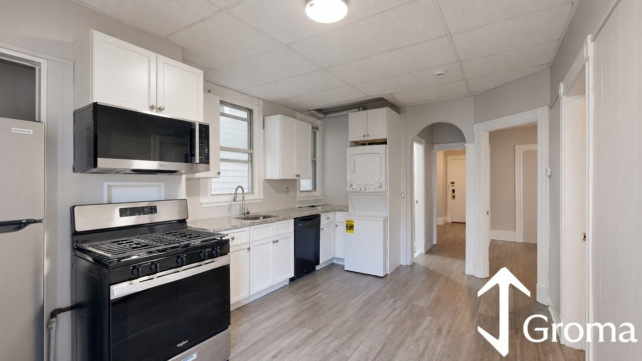 349 Chelsea St #2 - Photo 6 of 20