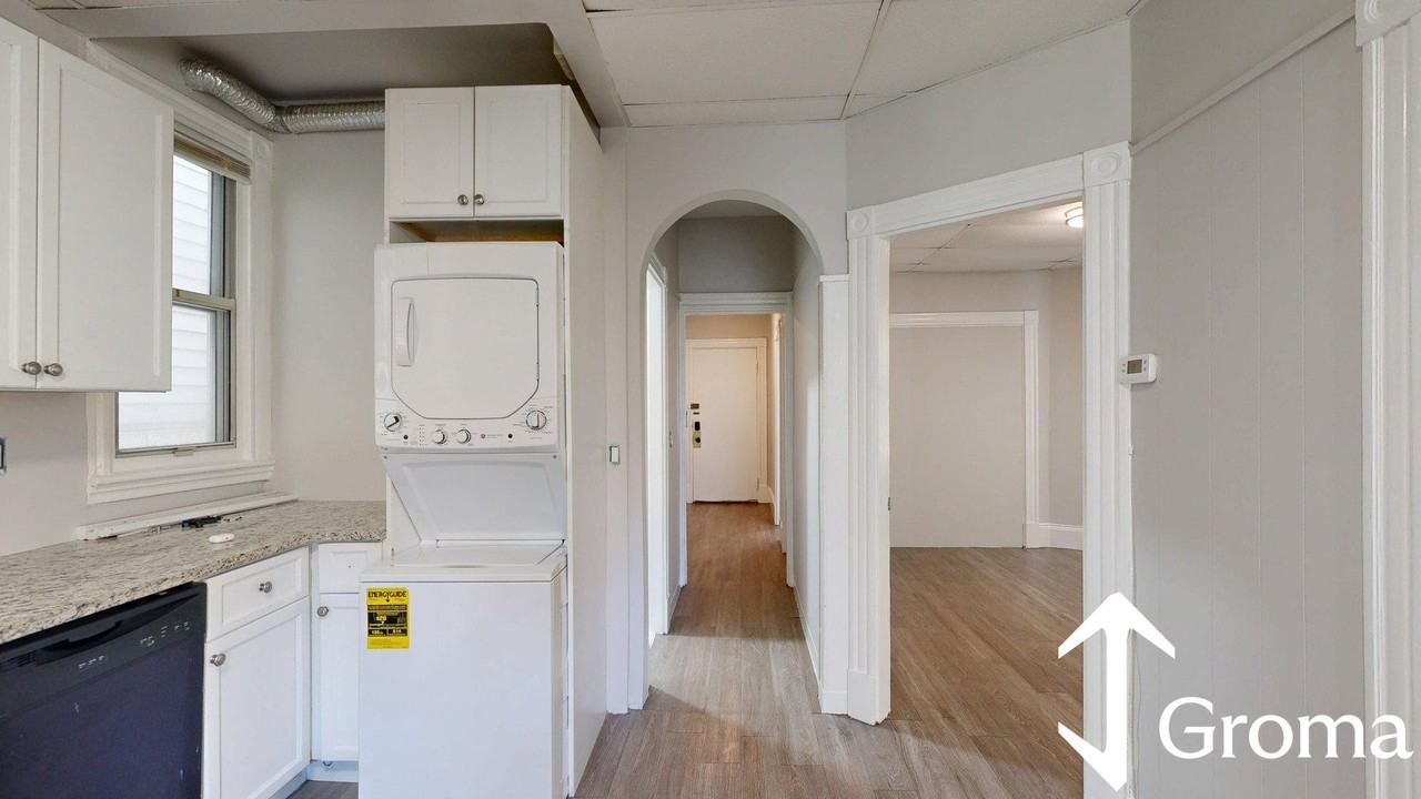 349 Chelsea St #2 - Photo 7 of 20