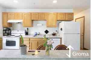 featured image of 124 Centre St #4