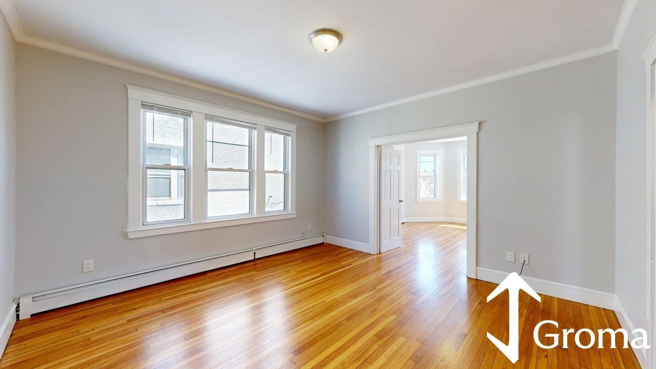 20 Morris St #2 - Photo 2 of 9