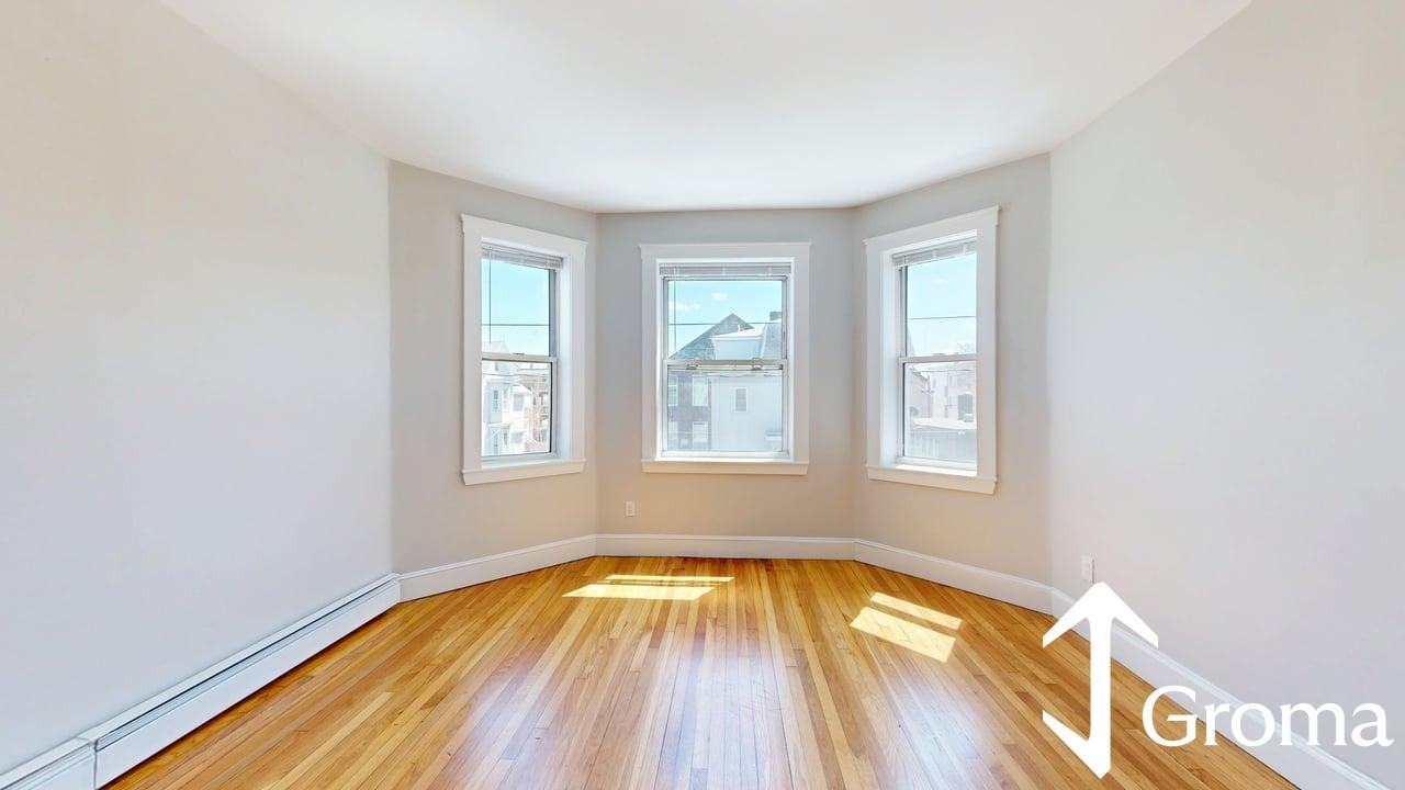 20 Morris St #2 - Photo 6 of 9