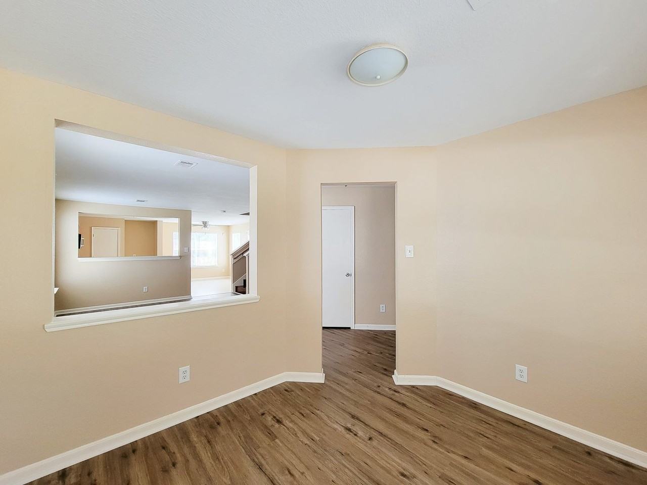 8106 Arrington Forest Ln - Photo 7 of 45