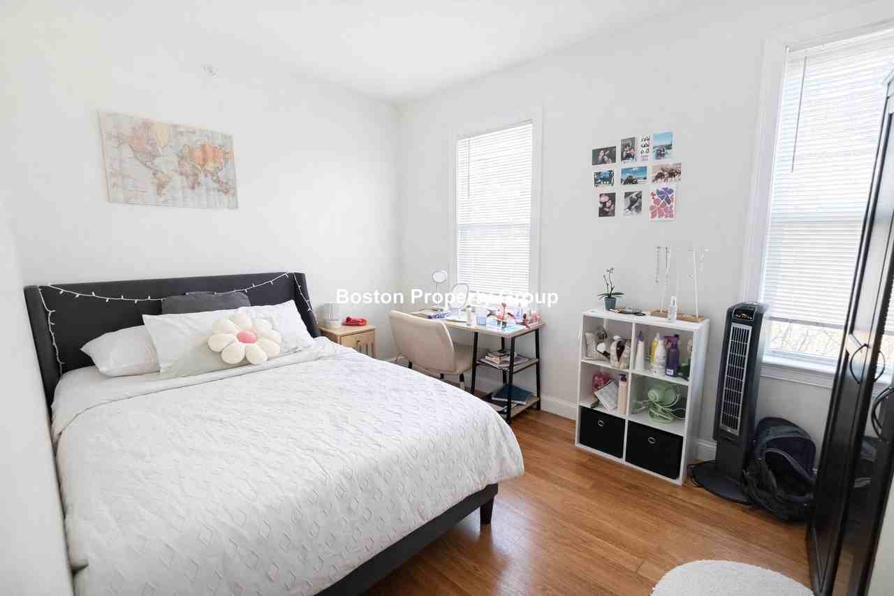 42 Millmont St #3 - Photo 4 of 11