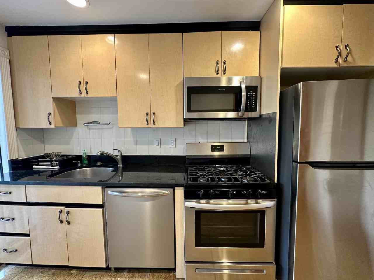 1717 Commonwealth Ave #6 - Photo 4 of 25