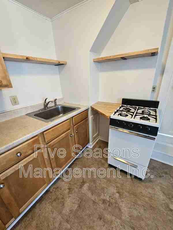 19 Grant St - Photo 6 of 16