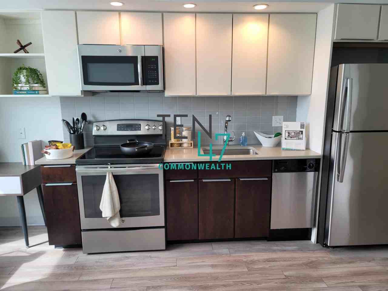 1050 Commonwealth Ave #S8 - Photo 3 of 17