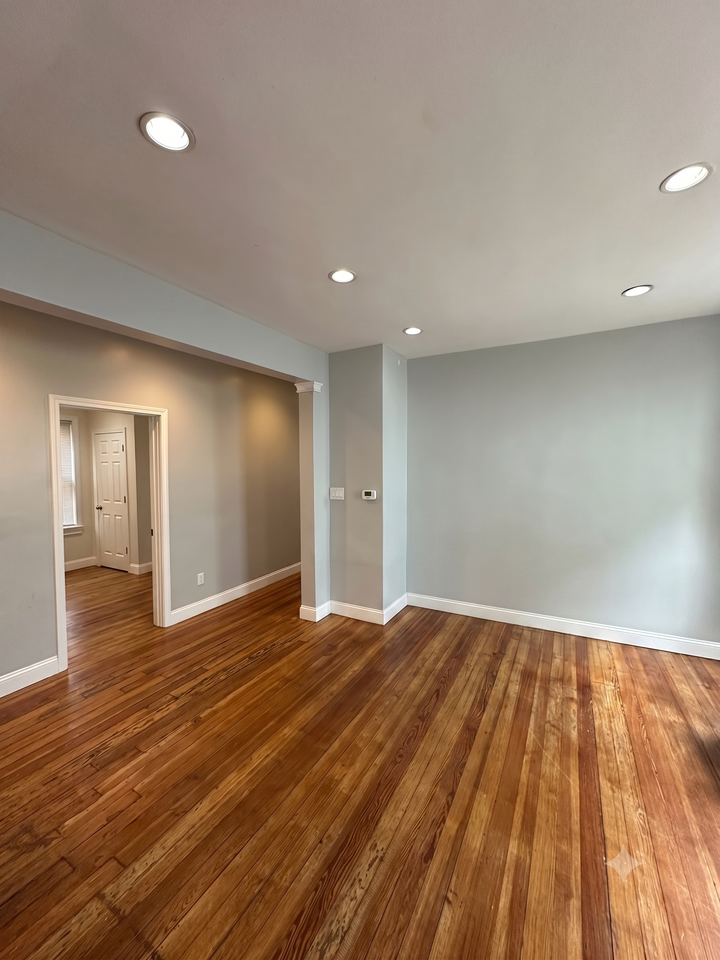 11 Montfern Ave - Photo 2 of 13