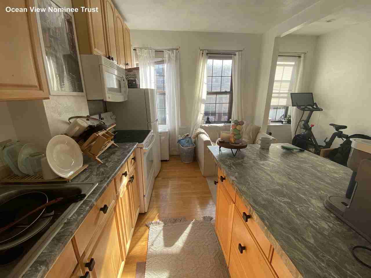 12 Charter St #3F