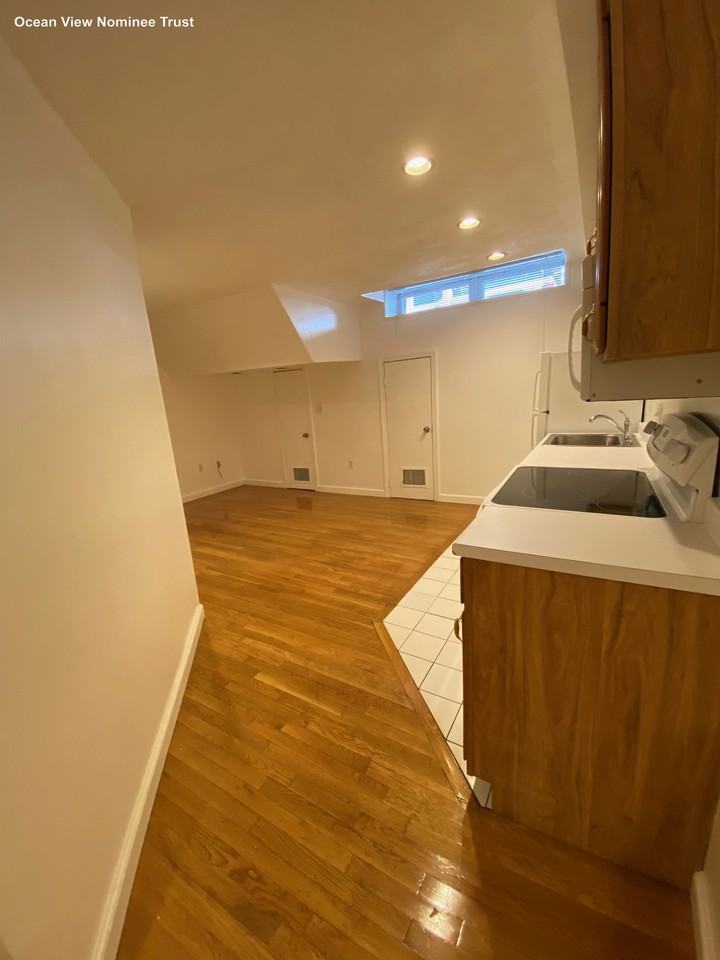 26 Snow Hill St #10 - Photo 2 of 14