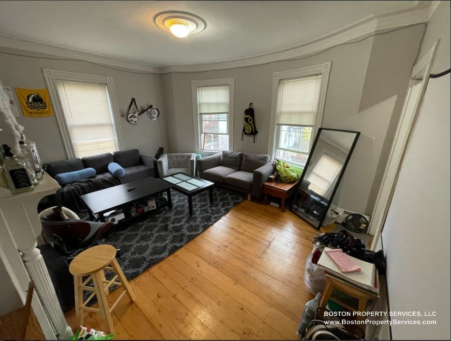 136 Saint Alphonsus St #3 - Photo 2 of 15