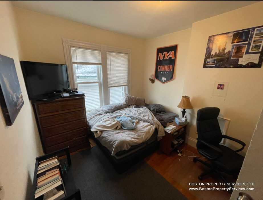 136 Saint Alphonsus St #3 - Photo 7 of 15