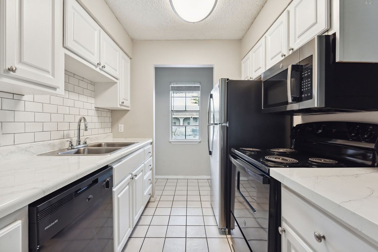 Sunset Place - Photo 6 of 17