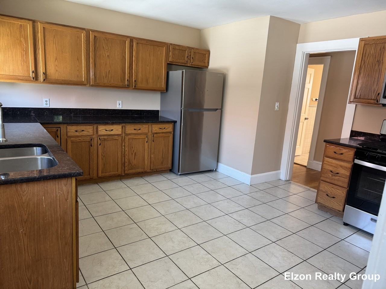 318 Foster St #2