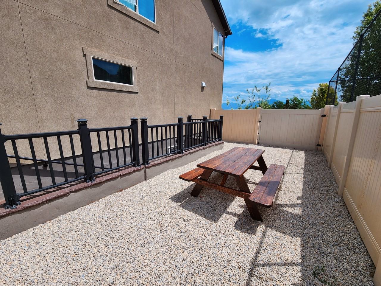 14249 S Knapper Way #B - Photo 2 of 10