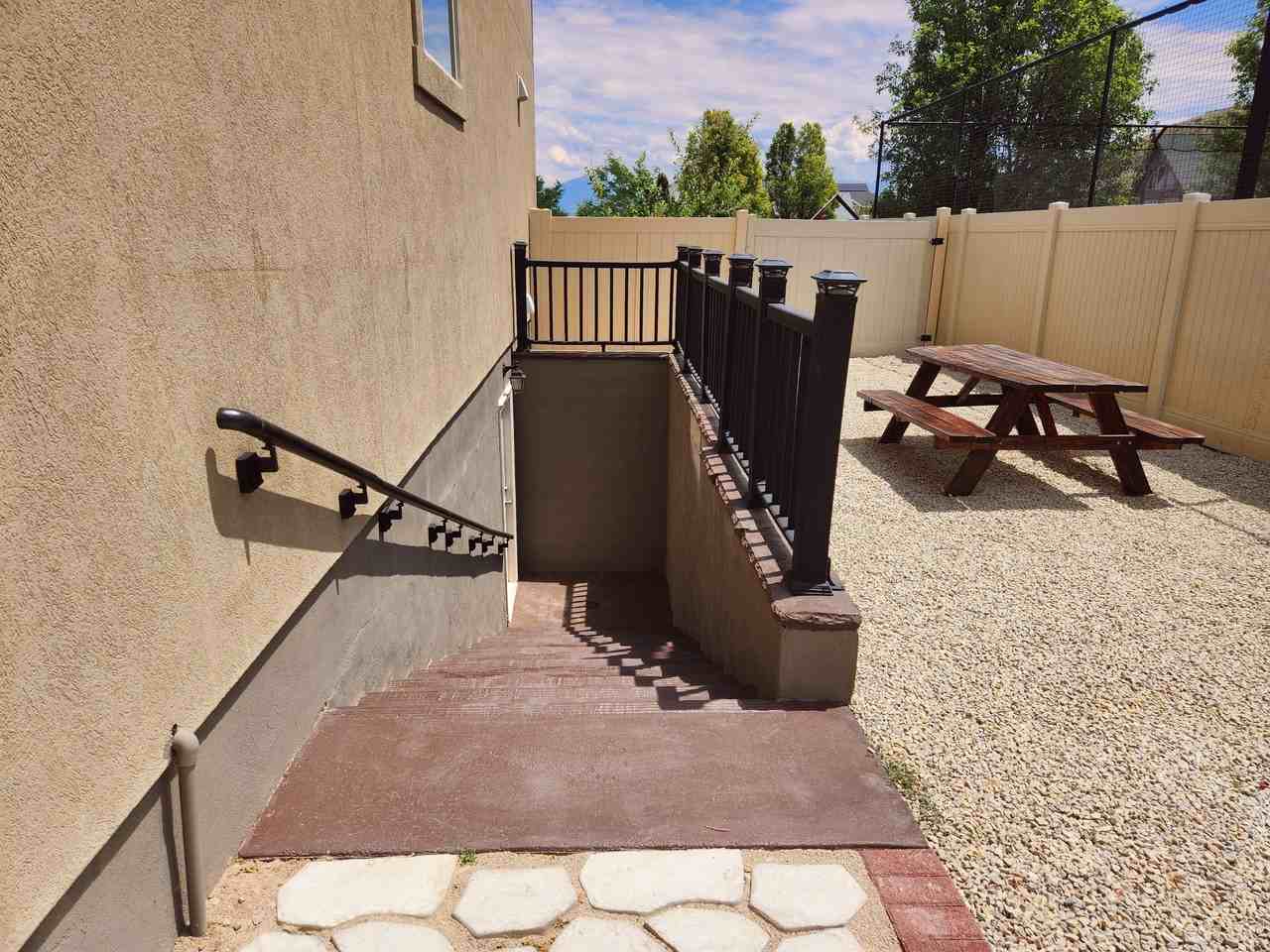 14249 S Knapper Way #B - Photo 5 of 10
