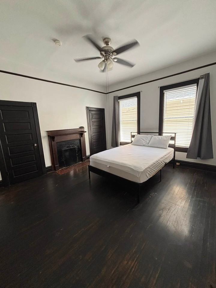 604 Saluda St - Photo 5 of 9