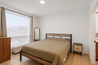 948 W Sunnyside Ave #407 - Photo 1 of 1