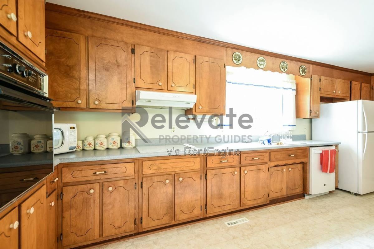 3110 Courtland Rd - Photo 3 of 10