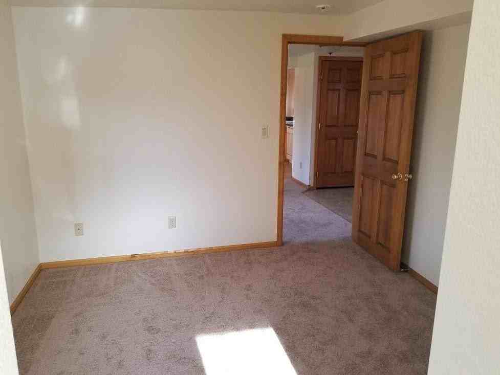 3178 W Colorado Ave - Photo 6 of 8