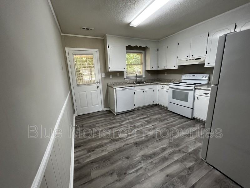 223 Welch Ave