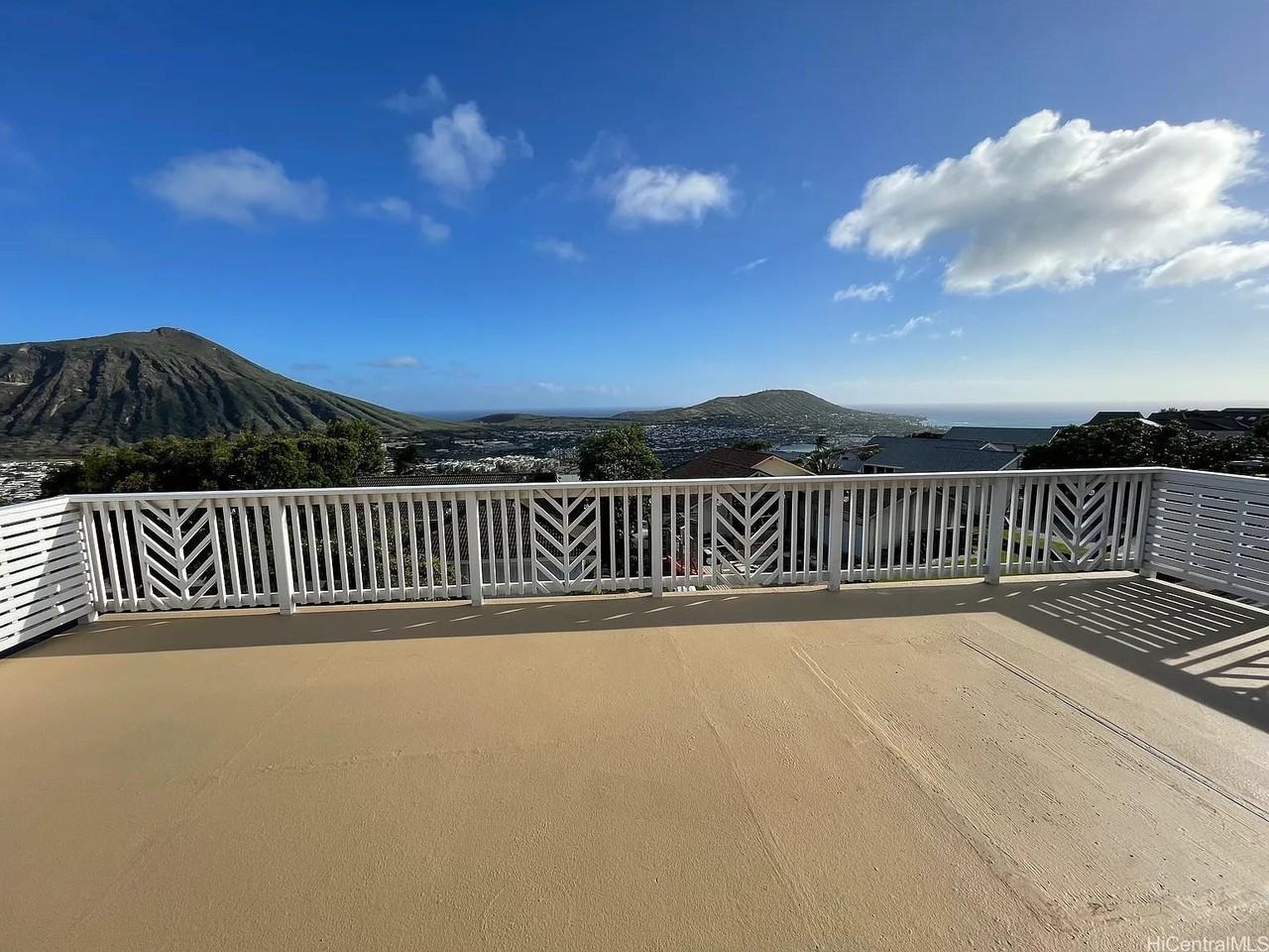 995 Kaahue St - Photo 2 of 23