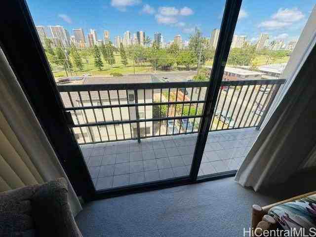 723 Lukepane Ave #5B - Photo 3 of 17