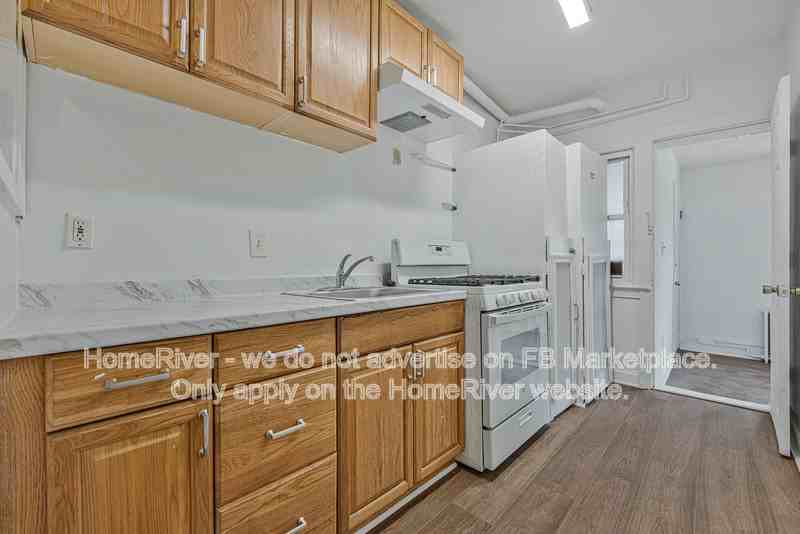 515 Franklin St Ne #4 - Photo 7 of 23